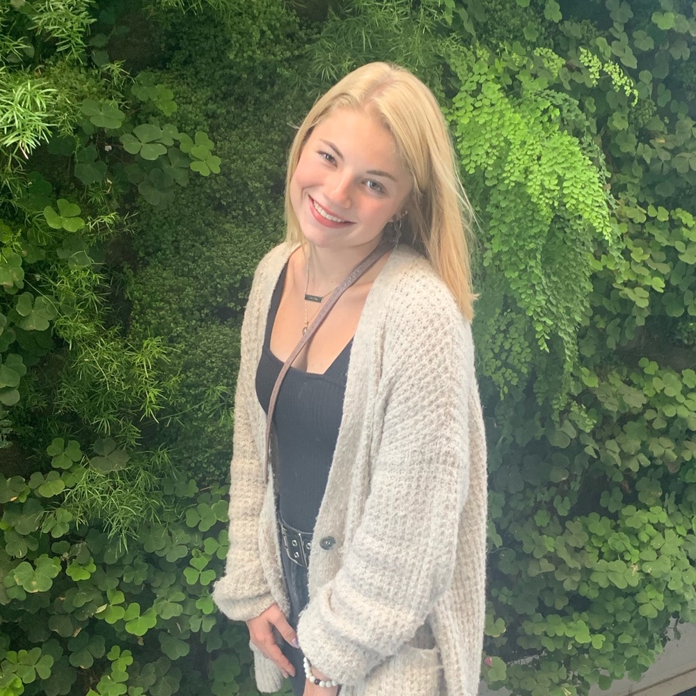 Meet your Posher, Haley🦋